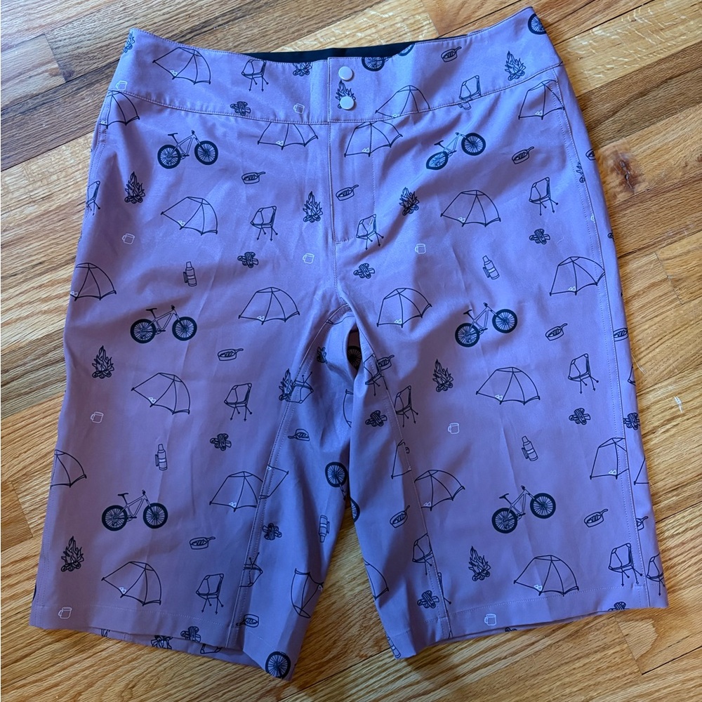 Wild Rye Plum Color Camp Theme Performance Bermuda Bike Shorts Women's Size 10